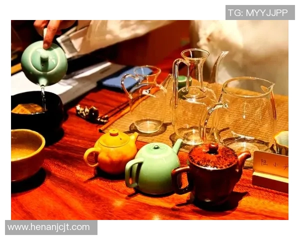 茶堂聚友共品香茗，品味人生悠然自得的文化空间